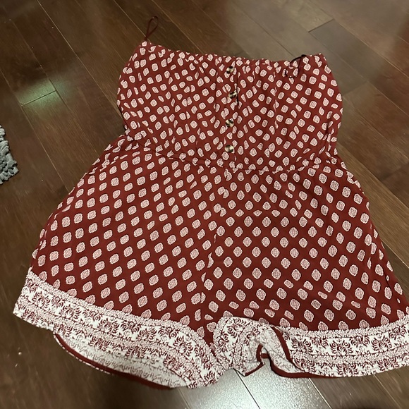 🆕 NWOT RED strapless romper - Picture 7 of 10